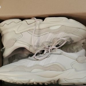 Adidas Ozweego (Tan/ 10.5)